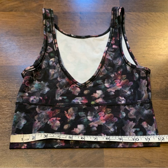 Lululemon Power Pivot Tank - Picture 6 of 7
